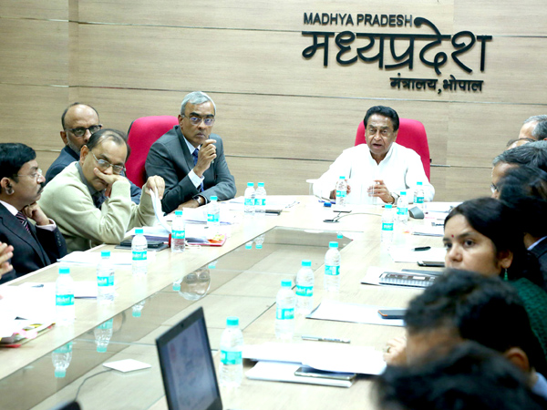 माफिया से युद्ध को कमलनाथ ने दी खुली छूट