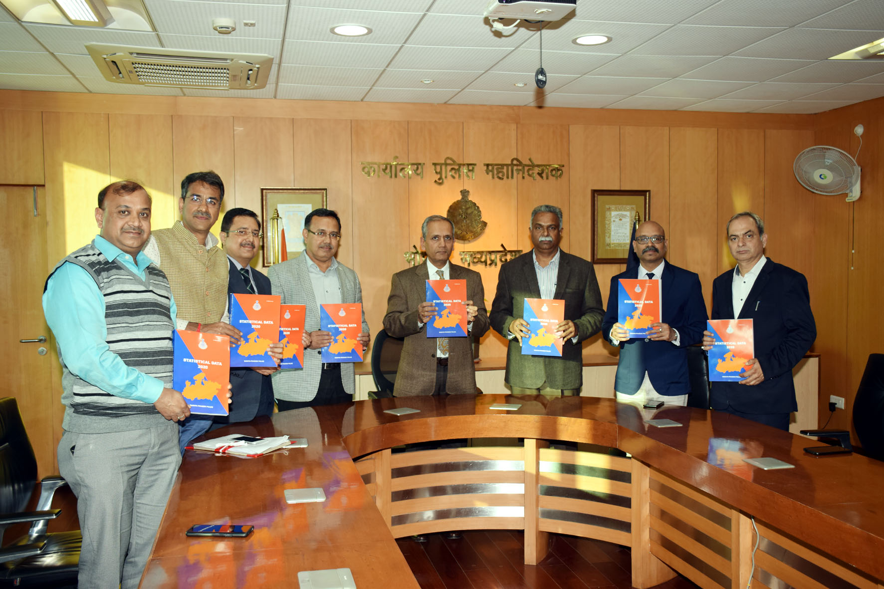 पुलिस से परिचित कराएगी डाटा बुक