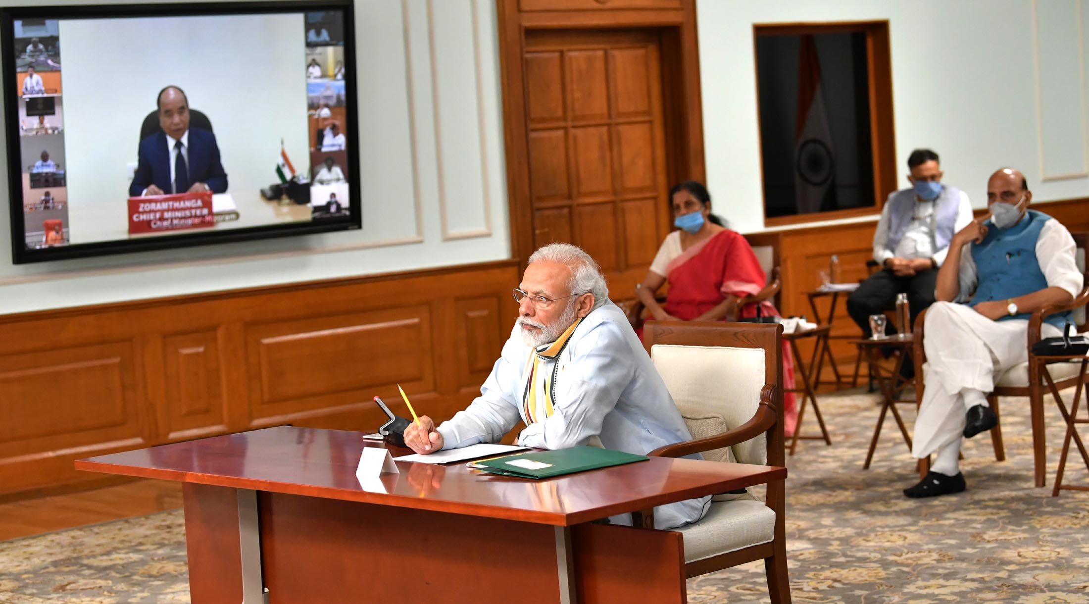 अब आत्मनिर्भरता हमारी राह बोले प्रधानमंत्री