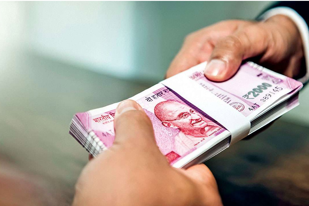 बैंकों ने दस लाख करोड़ का कर्ज बैलेंस शीट से हटाया