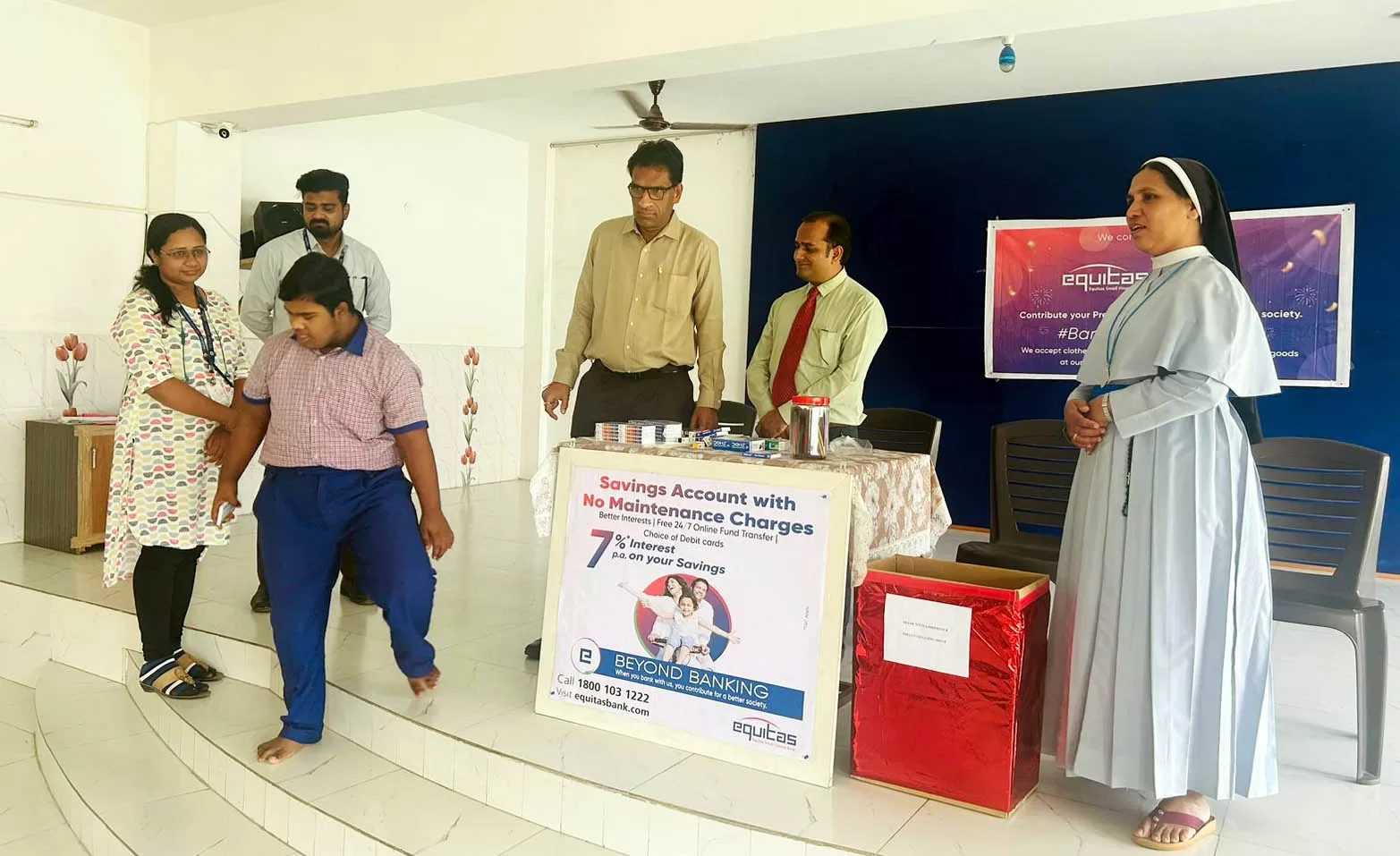 दिव्यांग बच्चों को संबल देने सामने आया इक्विटास बैंक