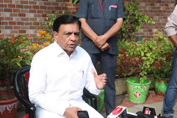 जगदीश देवड़ा ने पेश किया अंतरिम बजट