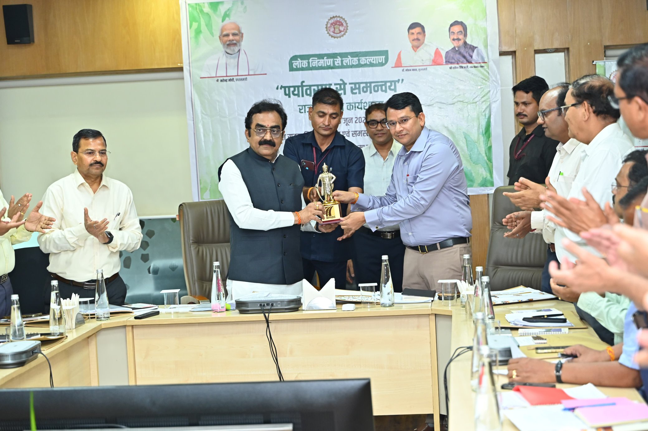 सामाजिक दायित्व भी निभायगा लोनिवि बोले केबिनेट मंत्री राकेश सिंह