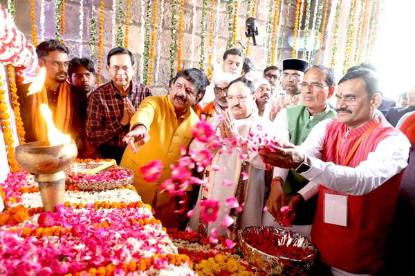 भोपाल विलीनीकरण के सेनानियों को पुष्पांजलि