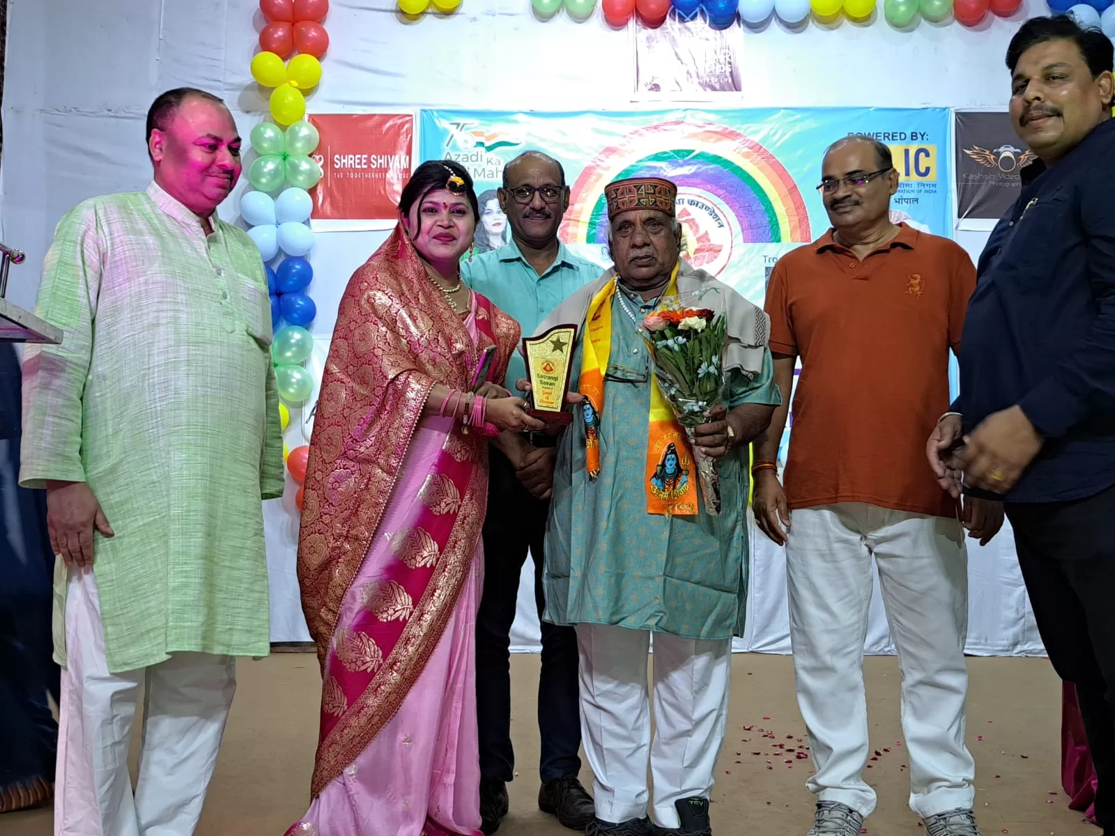 सतरंगी सावन मेले में उमड़ पड़ा महिलाओं का कला संसार