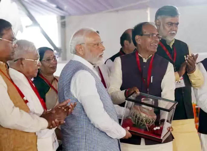 जनधन खाते,आधार और मोबाईल ने तहस नहस किया कांग्रेस का भ्रष्ट तंत्र बोले प्रधानमंत्री