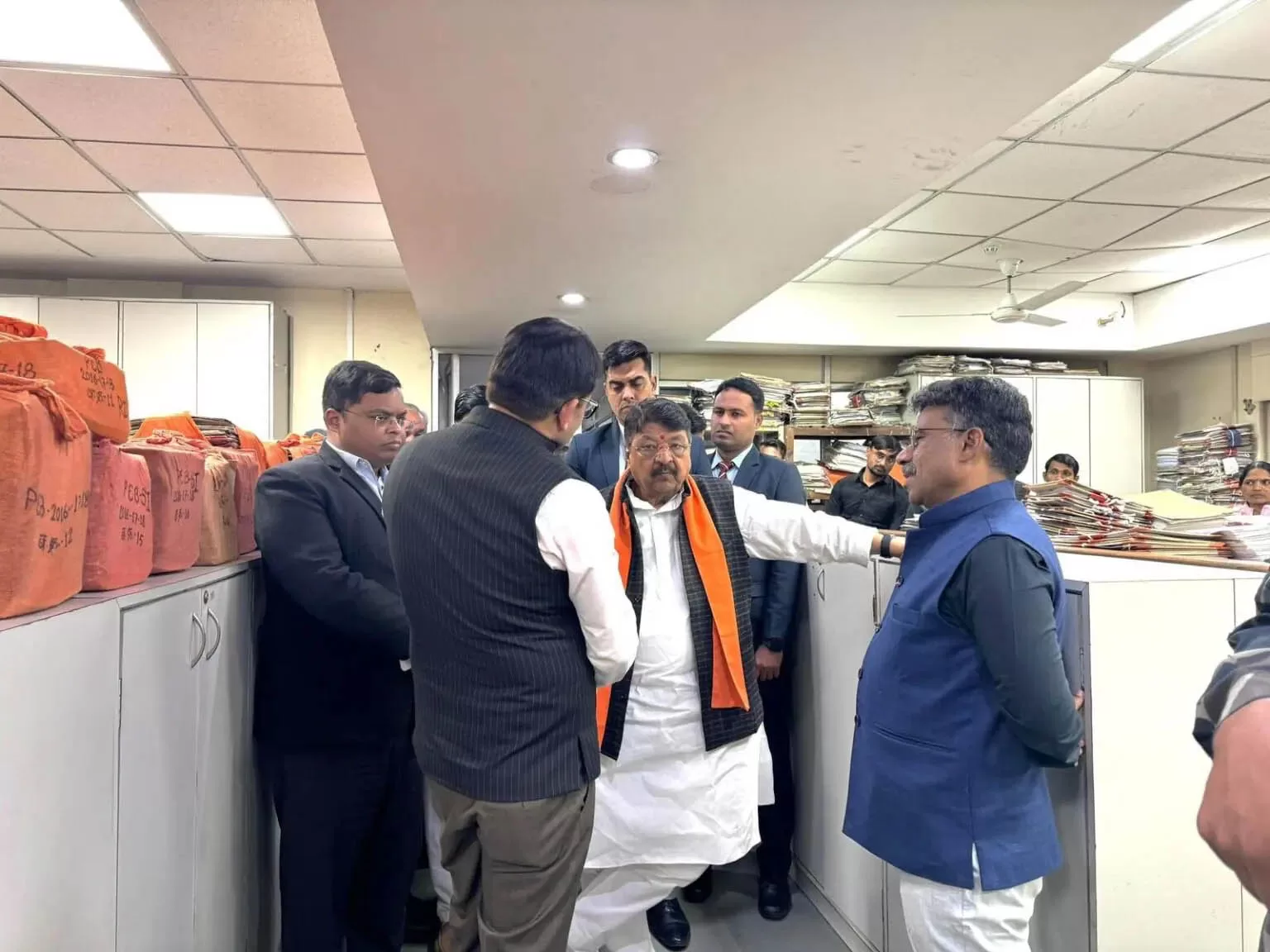 नगरीय निकाय अपना बिजली बिल खुद भरें बोले विजयवर्गीय