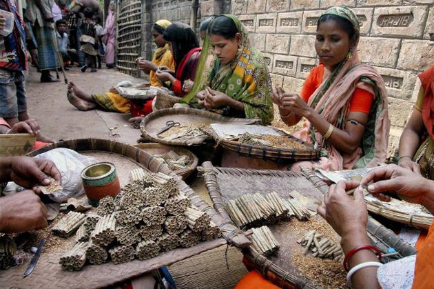 बेहिचक तय कीजिए बीड़ी कारोबार का कार्पोरेटीकरण