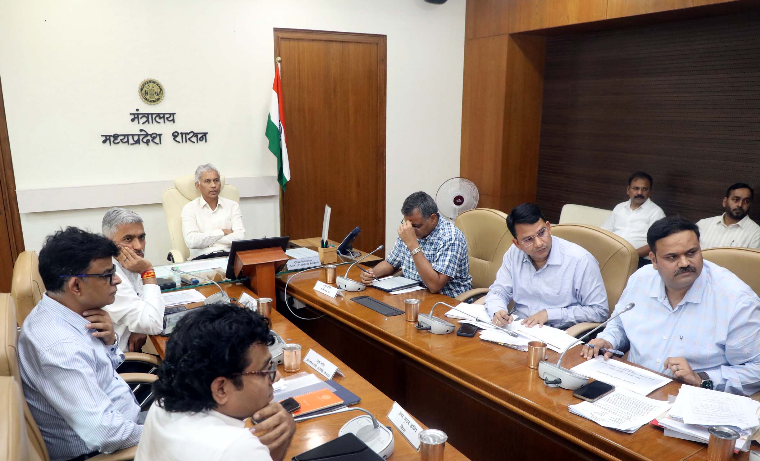 पेट्रोलियम जमाखोरों पर सख्त कार्रवाई करेंः अनुराग जैन